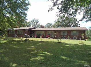 1031 Crabapple Ln, Saint Clair, MO 63077