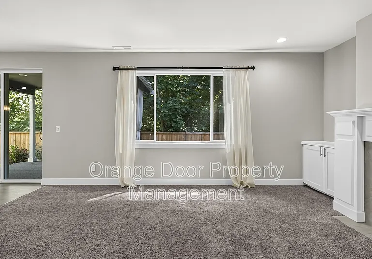 18311 SE 248th St — Photo 17