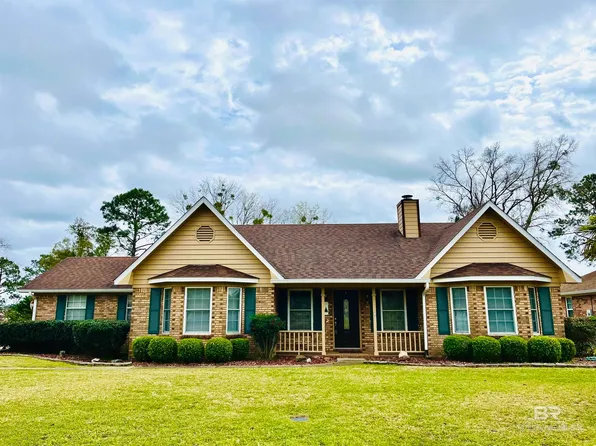 9490 Clubhouse Dr, Foley, AL 36535