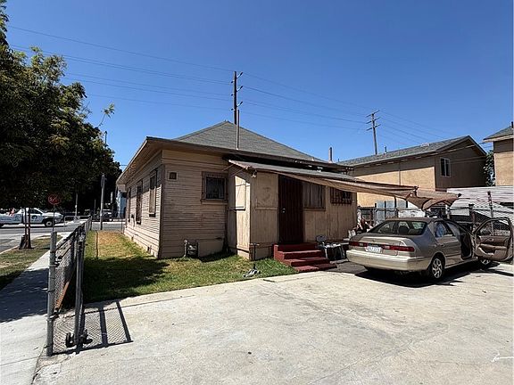 5th image of 5526 Compton Ave
