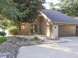 521 Grand Ridge Dr, Howard, OH 43028