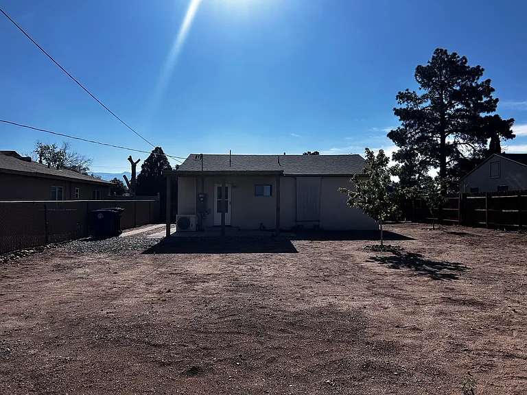 1839 Palomas Dr NE — Photo 26