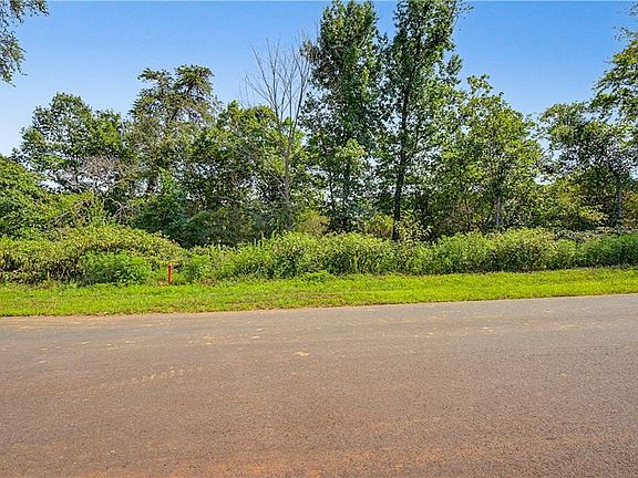 2nd image of 112 Palisade Dr #35