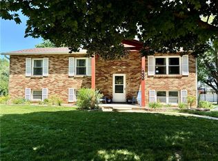 1239 E Crestview Dr, Maryville, MO 64468