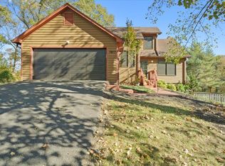 7877 Cedar Edge Rd, Roanoke, VA 24018