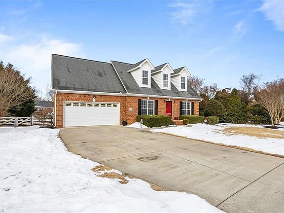 5th image of 8205 Hunters Dr