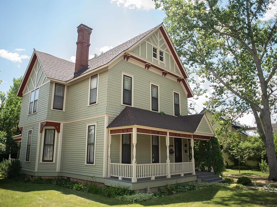 1st image of 718 Ivinson Ave