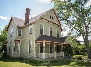718 Ivinson Ave, Laramie, WY 82070