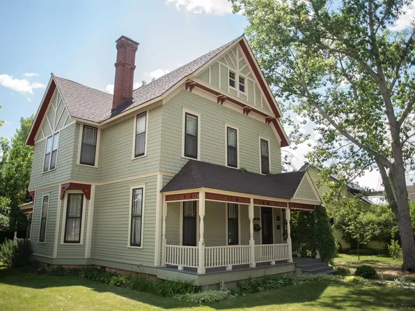 718 Ivinson Ave, Laramie, WY 82070