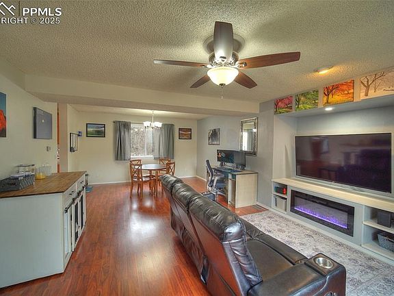 5th image of 3490 Cedarhurst Way