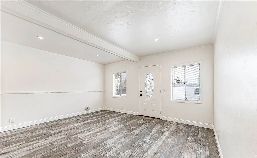 2 bed, 998 sqft, $3,200 — Photo 3
