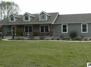 9621 N Meridian Rd, Pleasant Lake, MI 49272