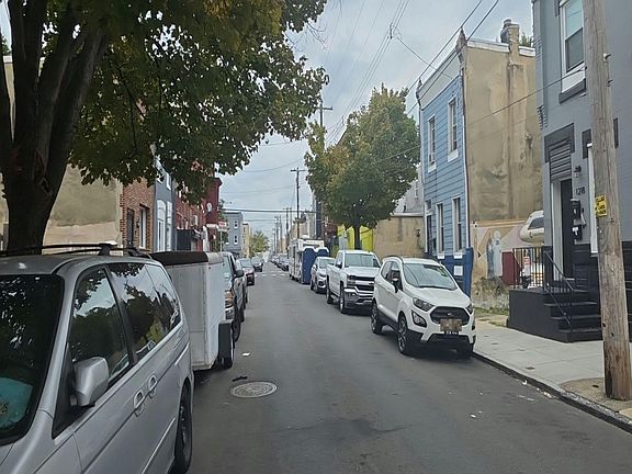 5th image of 1224 W Huntingdon St