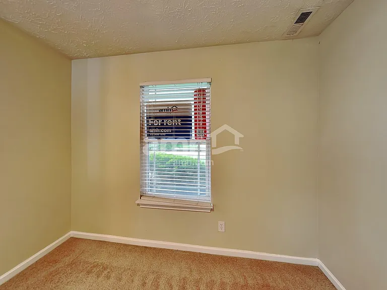 7161 Lakeland Trails Blvd — Photo 6