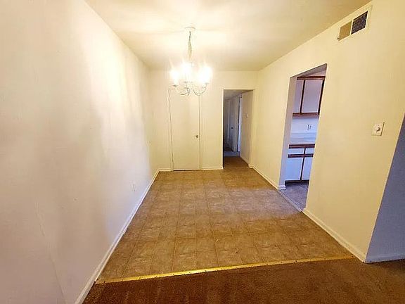 4th image of 1904 Warren Ave APT F