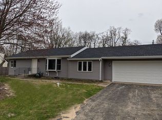 68118 Elsie Ln, Edwardsburg, MI 49112