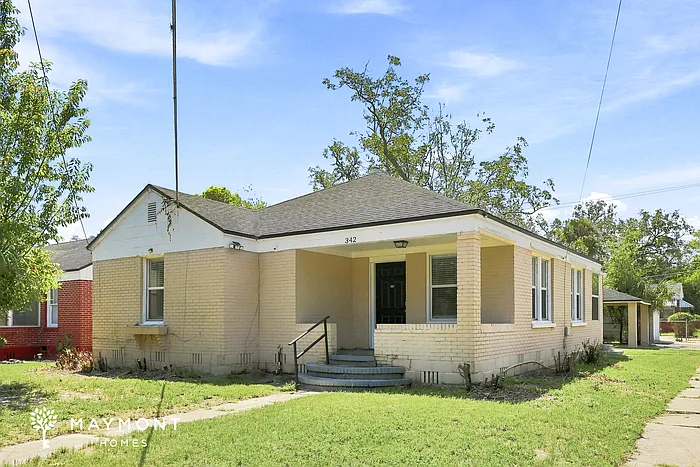 3 bed, 1.0 bath, 1141 sqft, $1,275 — Photo 3