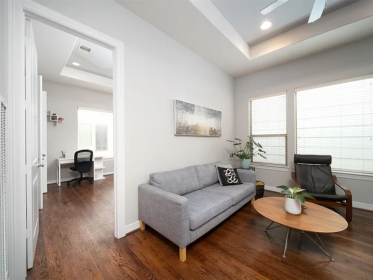 3848 Center St — Photo 18