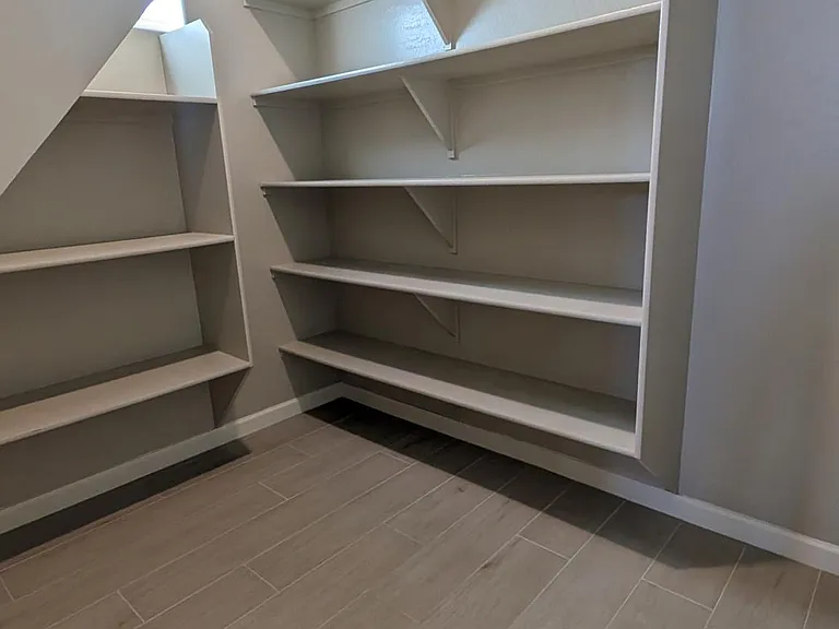 2119 E Kings Ave — Photo 19