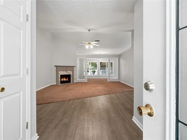 540 Sterling Hill Dr — Photo 3