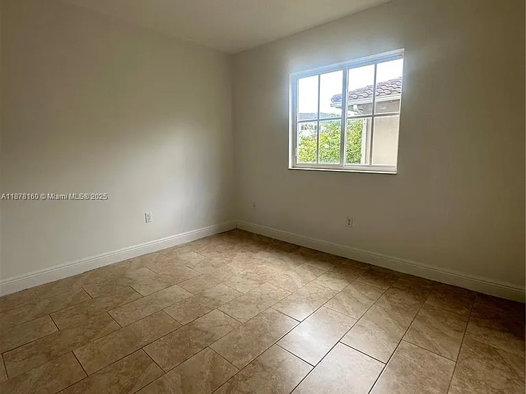 211 W 79th Pl #302 — Photo 15