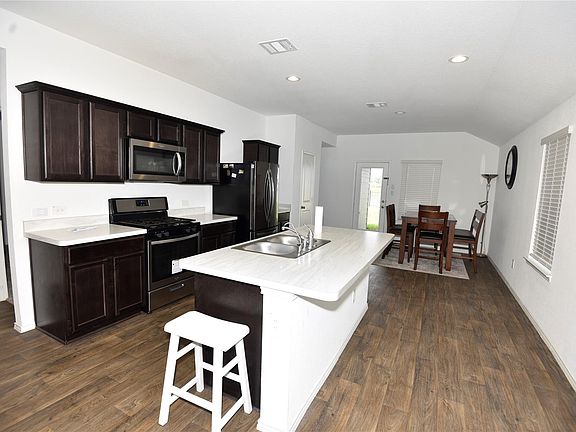 5th image of 16684 Lonely Pines Dr