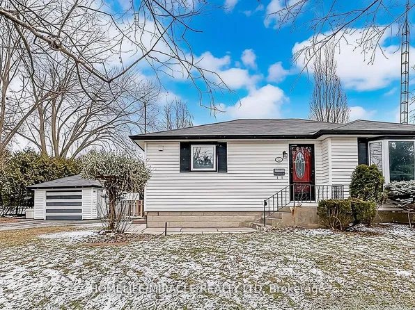 19 Herbert Ave, Oshawa, ON L1G 3Y7