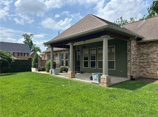 916 Treasure Ln, Lake Charles, LA 70605