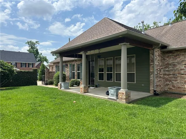 916 Treasure Ln, Lake Charles, LA 70605