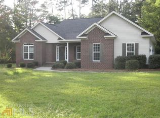 211 Surrey Ln, Statesboro, GA 30458