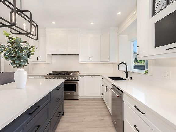 2nd image of 22872 76a Ave