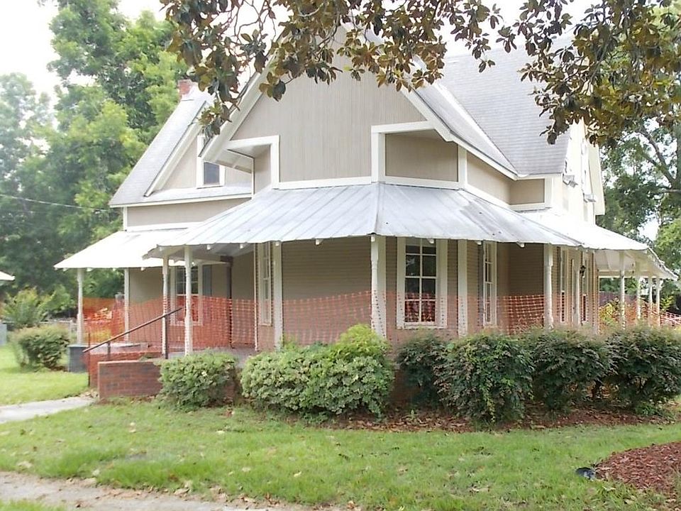 1st image of 103 E Lawson St