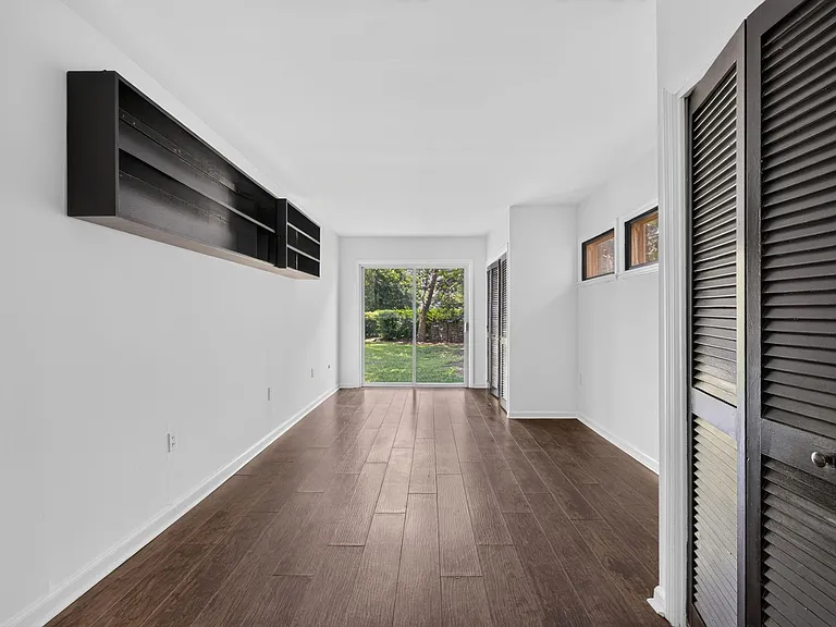137 Brandywine Rd — Photo 32
