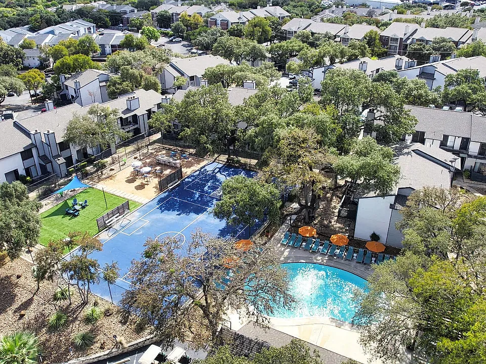 Elevate at Huebner Grove