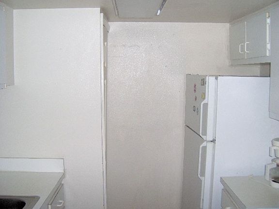 2nd image of 851 Sky Lake Cir APT A