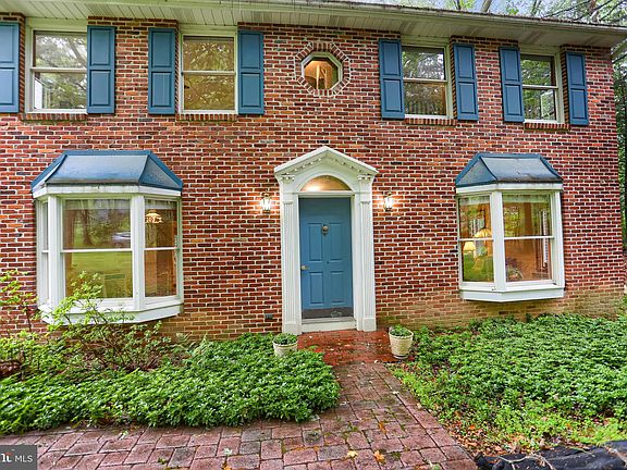 2nd image of 1378 Deerfield Dr