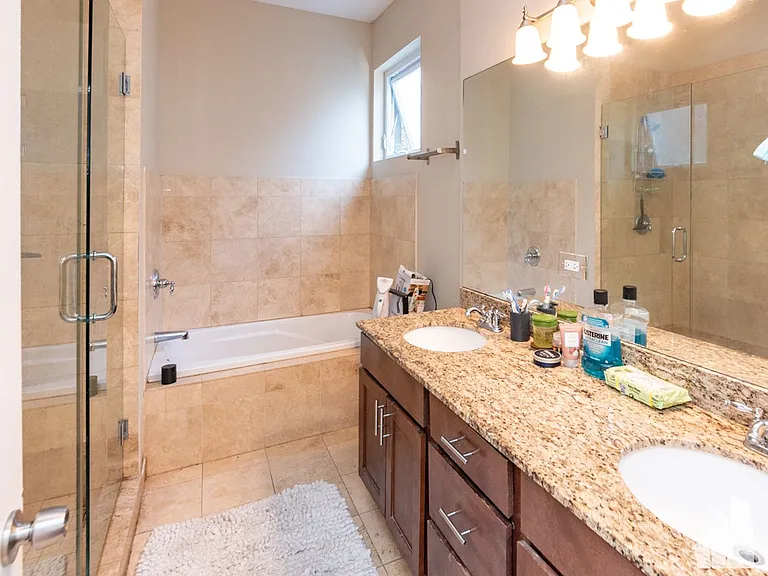 2534 W Flournoy St #1 — Photo 11