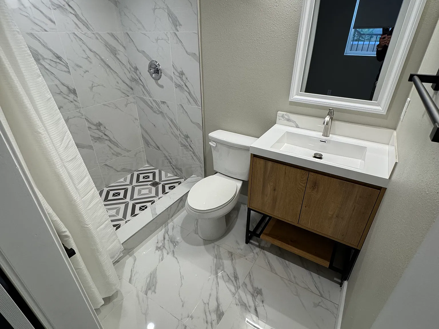 2 bed, 775 sqft, $2,600 — Photo 4