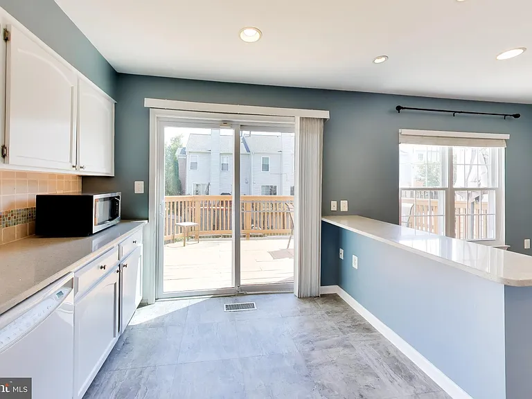 4 Earth Star Ct — Photo 12