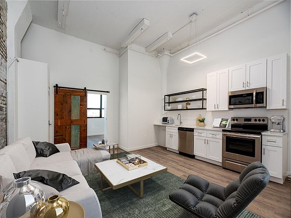 3rd image of 1201 Jackson St Unit 444