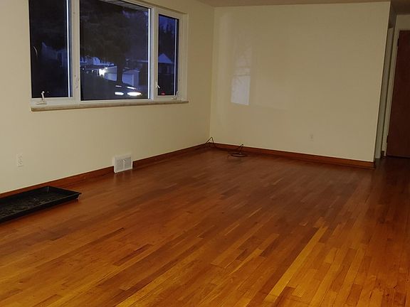 4th image of 3368 Churchview Ave
