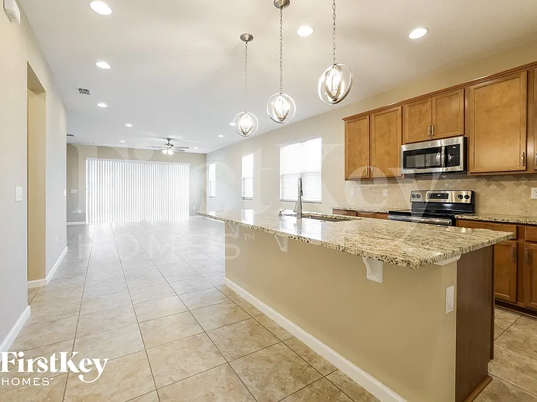 217 Alford Dr — Photo 5