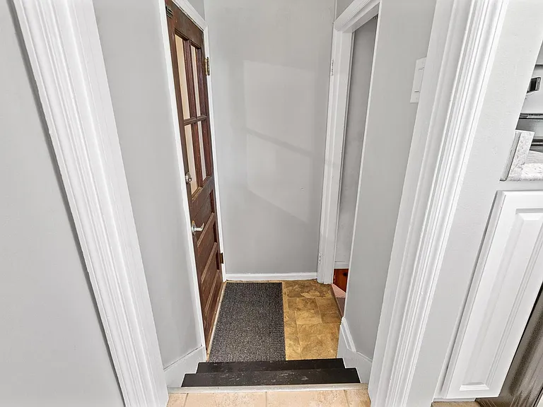 110 S Bromfield Rd — Photo 24