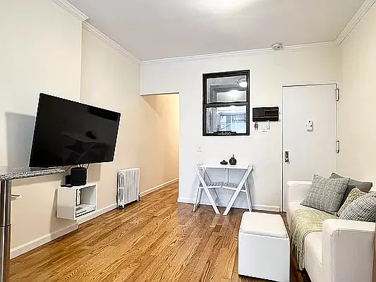 Rented by Luxor Homes & Investment Realty | media 23