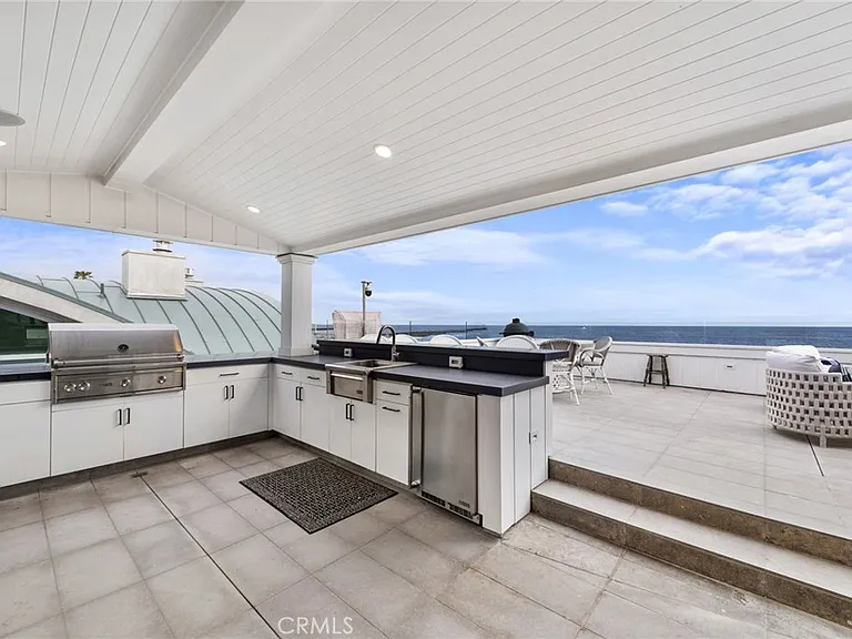 2148 E Oceanfront — Photo 52