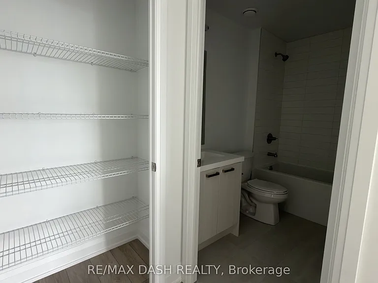 20 Soudan Ave #3603 — Photo 9