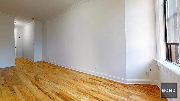 Rented by Bond New York | media 7