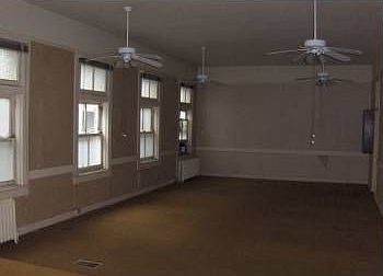 2nd image of 913 Jena St