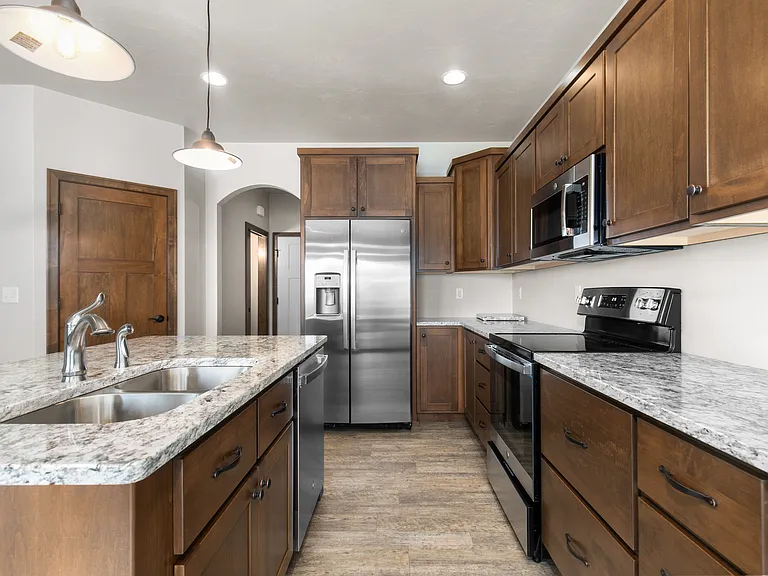 N1106 Craftsmen Ct #1106 — Photo 4