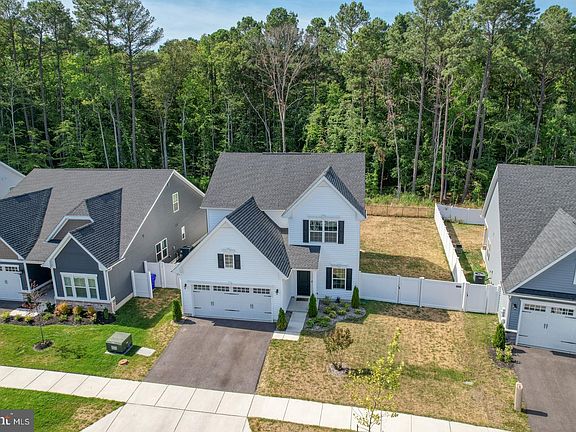 2nd image of 133 Perrys Retreat Blvd